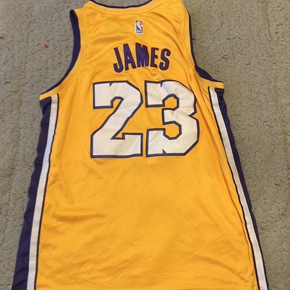 Lebron James Nike jersey - Picture 2 of 2